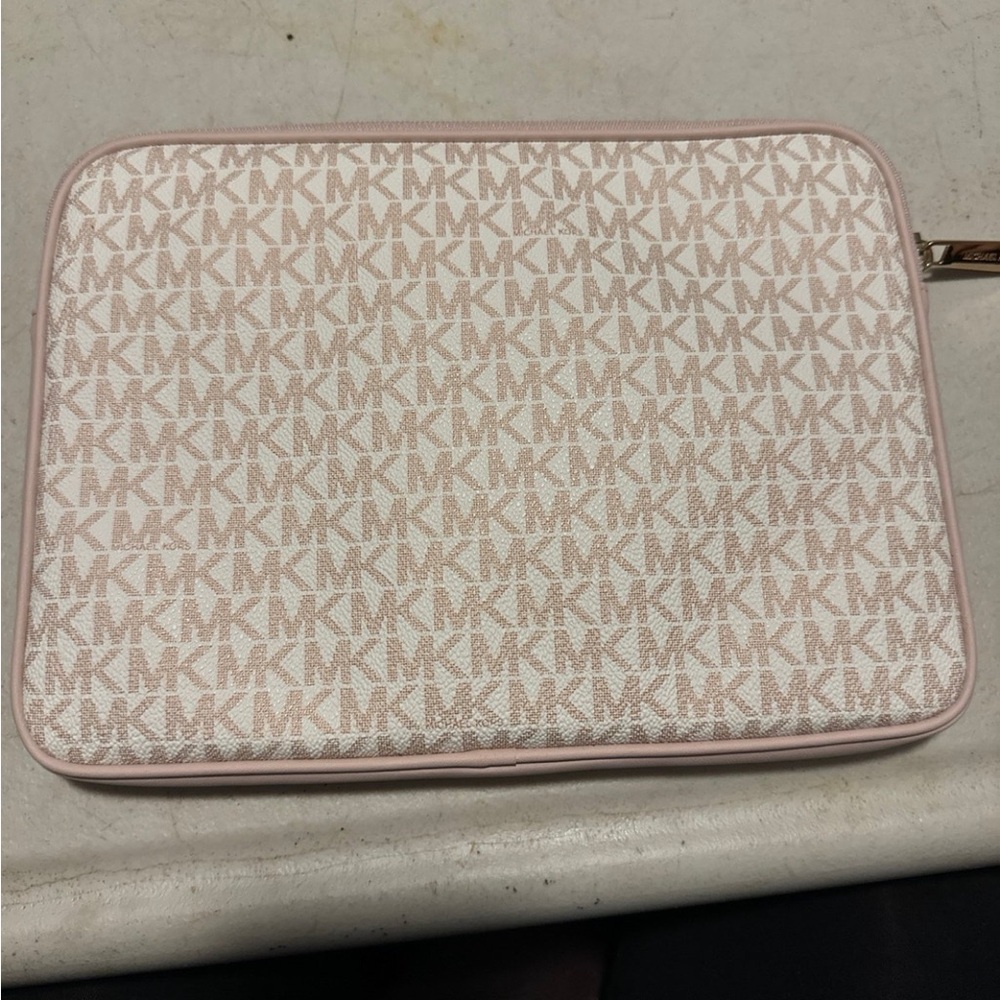 Michael Kors Ipad Holder